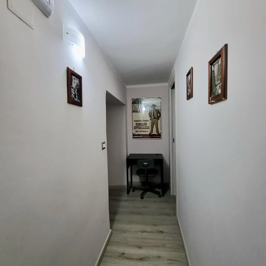 Tiny Little Home - Casa Vacanze Ad Uso Esclusivo Naples 0*,  Italy