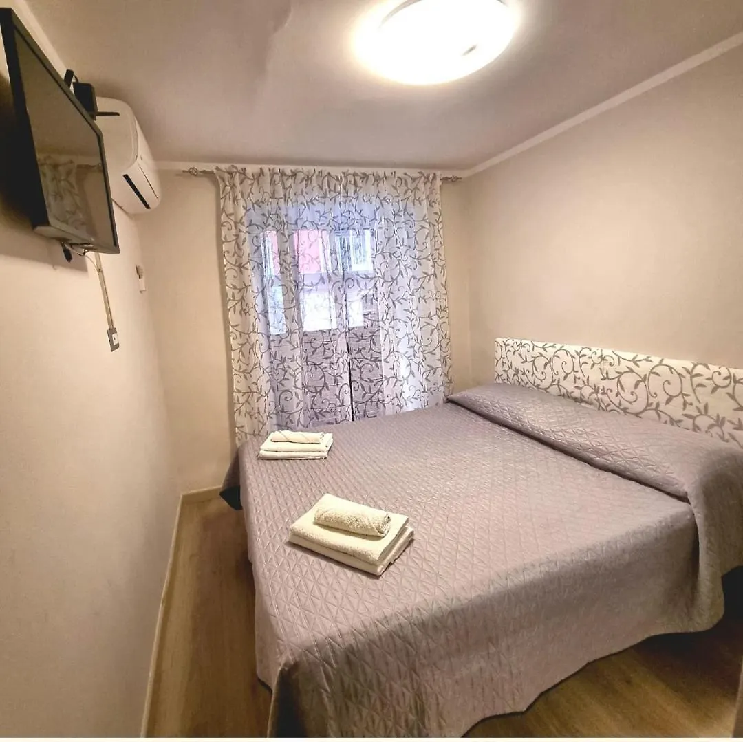 Tiny Little Home - Casa Vacanze Ad Uso Esclusivo Naples Apartment